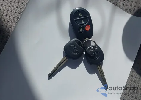 2007 Toyota Sienna Le из США, поврежденный, VIN 5TDZK23C07S081012